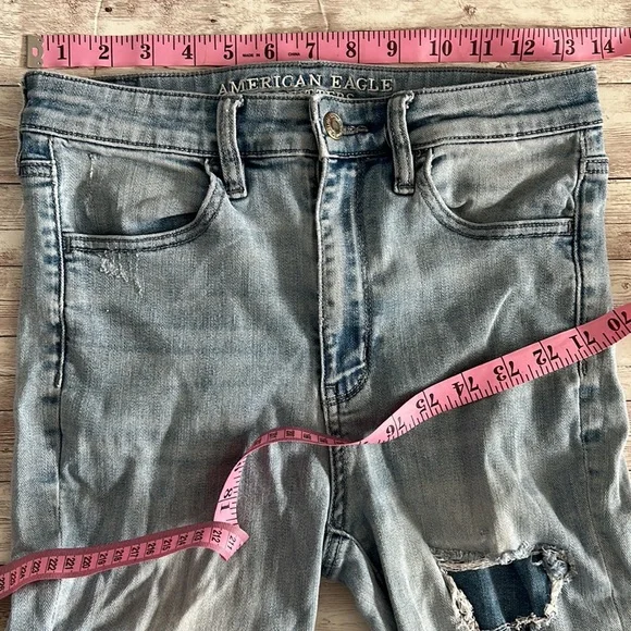 American Eagle Outfitters Light Wash Distressed Super Hi Rise Jeggings Jeans - Picture 6 of 9